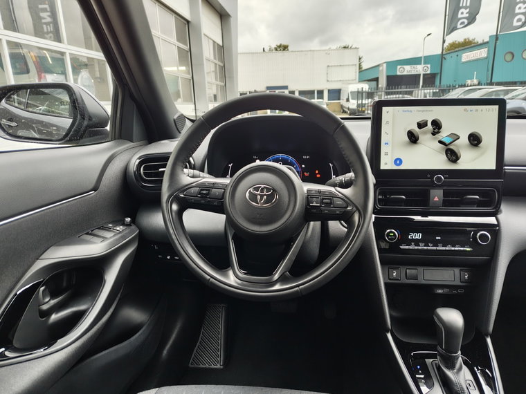 Vehicle Image 7