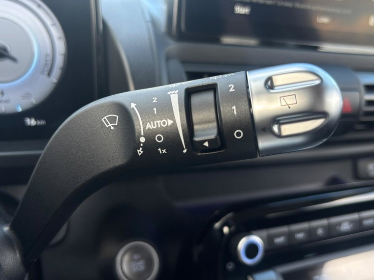 Vehicle Image 24