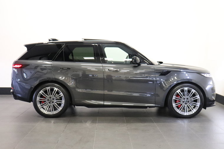 Vehicle Image 16