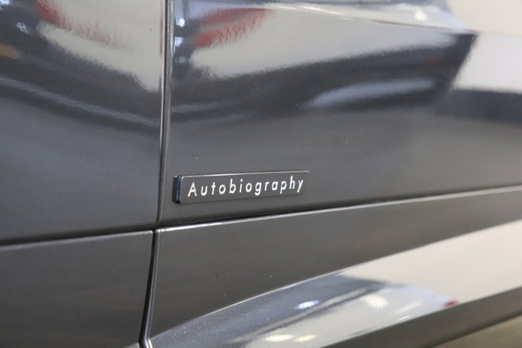 Vehicle Image 25