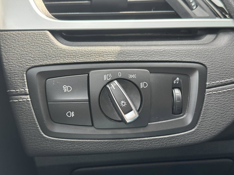 Vehicle Image 29