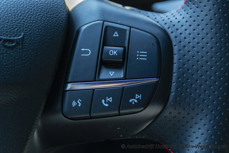 Vehicle Image 29