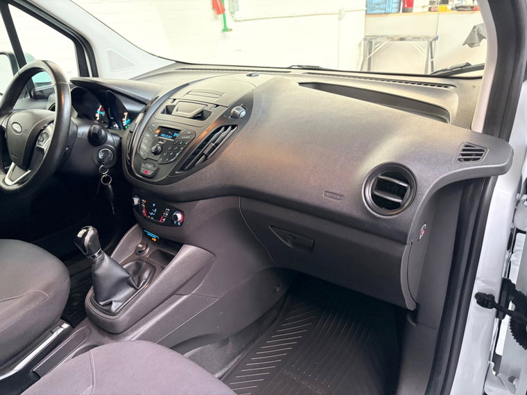 Vehicle Image 38