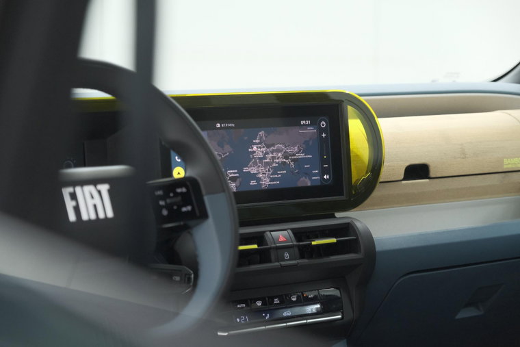 Vehicle Image 35