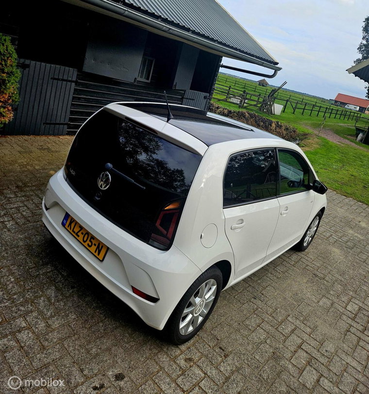 Vehicle Image 21