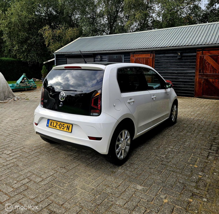 Vehicle Image 24