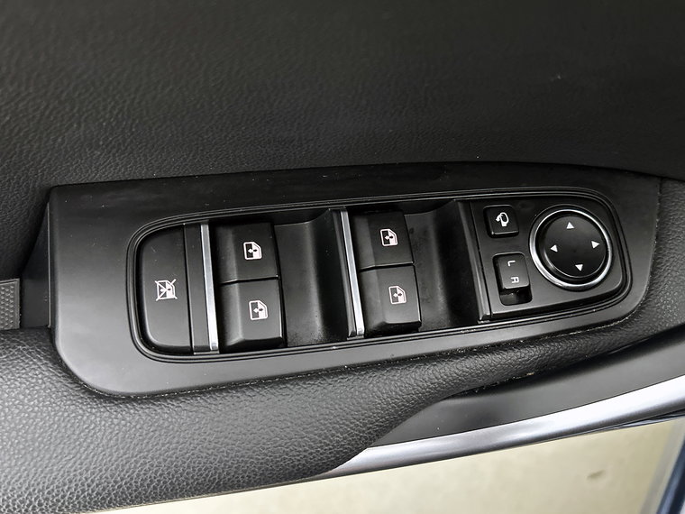 Vehicle Image 38