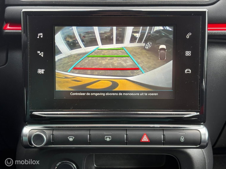 Vehicle Image 32