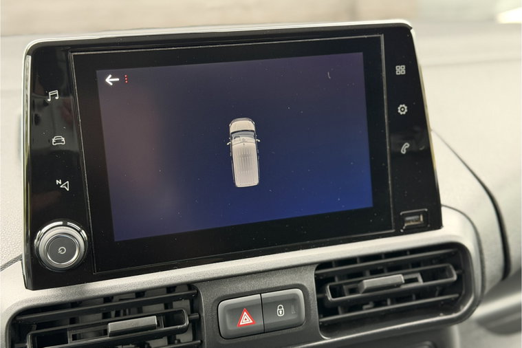 Vehicle Image 30