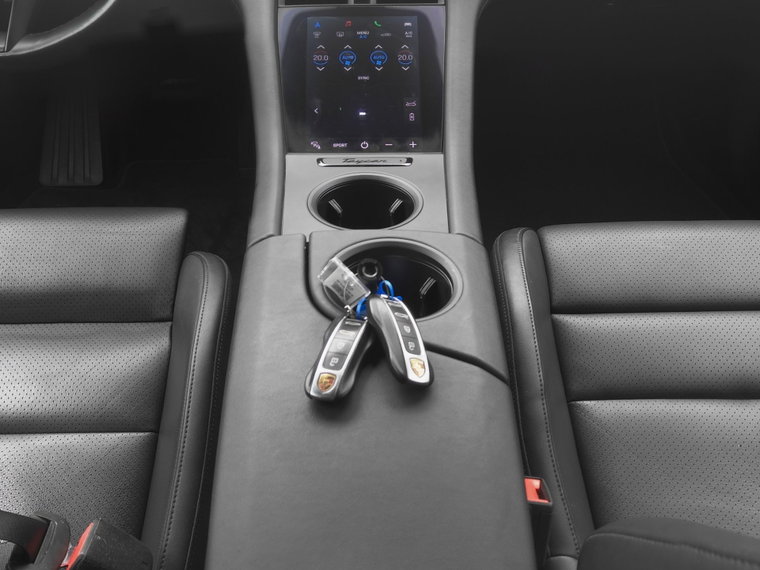 Vehicle Image 13