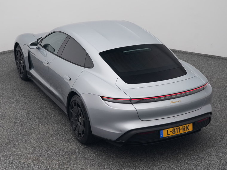 Vehicle Image 26