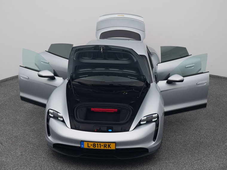 Vehicle Image 28