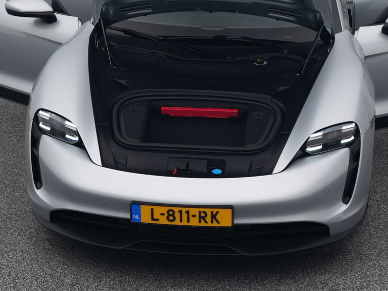 Vehicle Image 32
