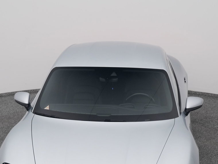 Vehicle Image 33