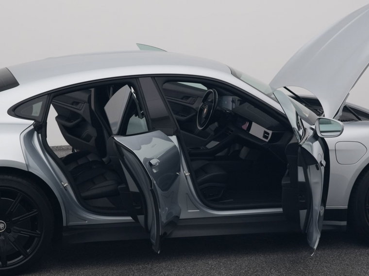 Vehicle Image 35