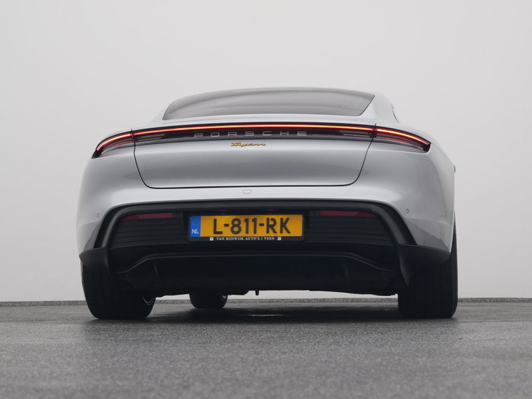 Vehicle Image 37
