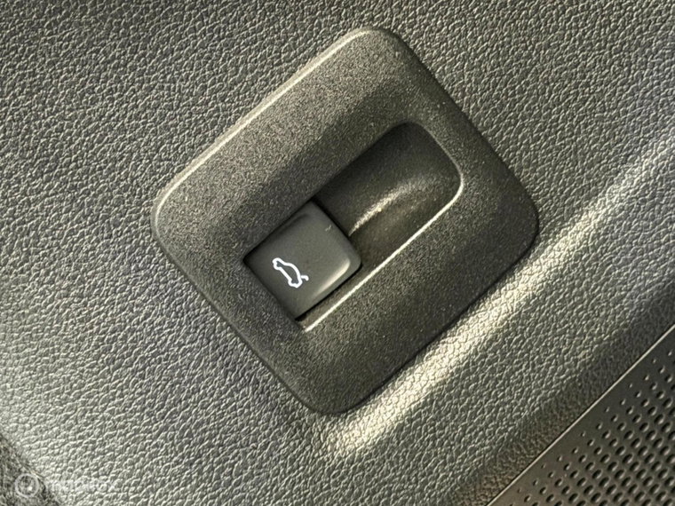 Vehicle Image 39