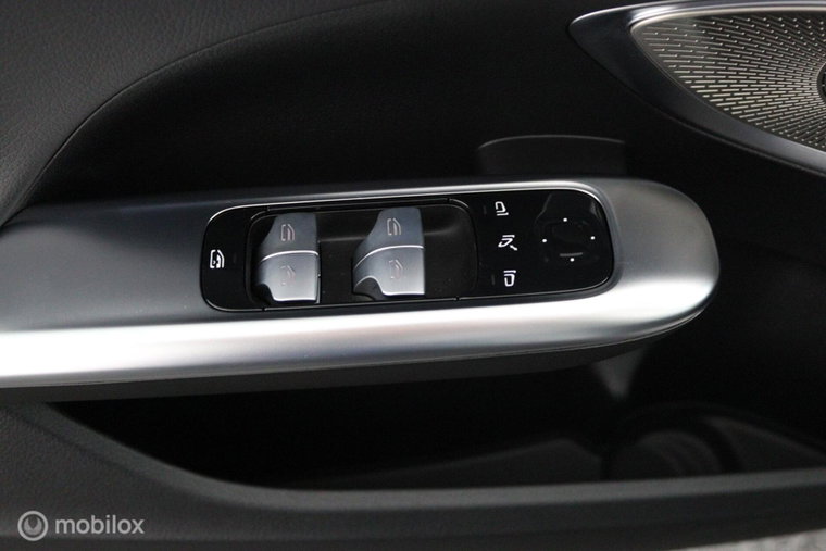 Vehicle Image 48