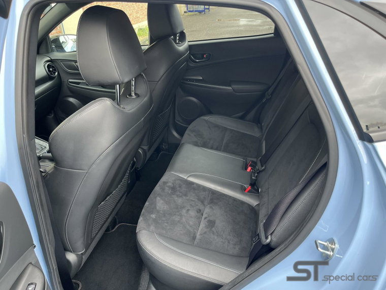 Vehicle Image 23