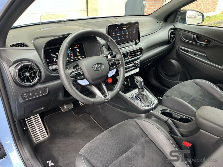 Vehicle Image 24