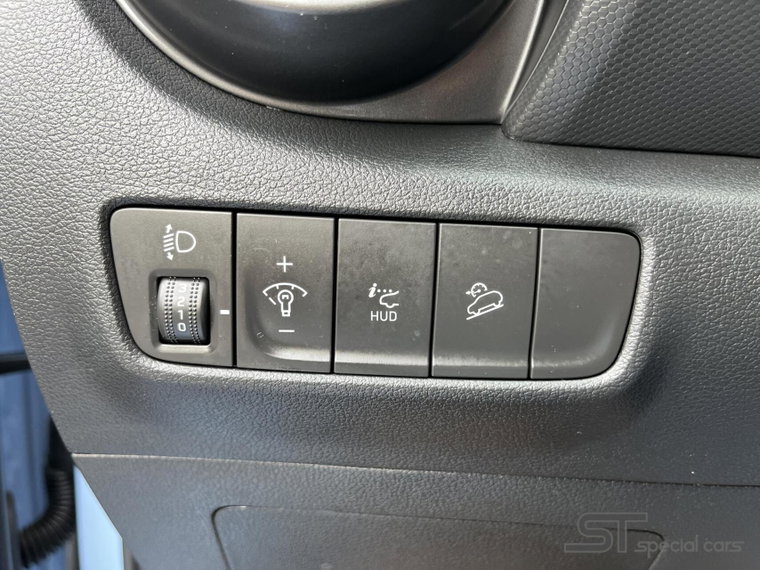 Vehicle Image 38