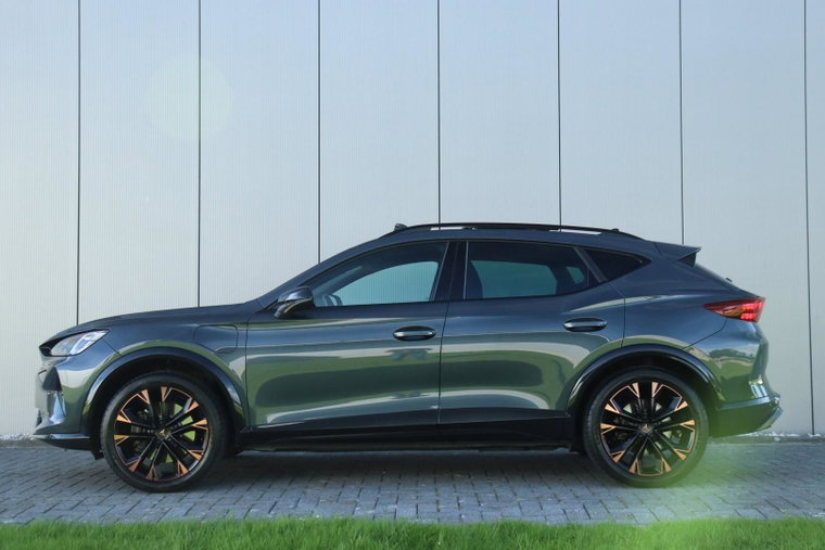 Vehicle Image 5