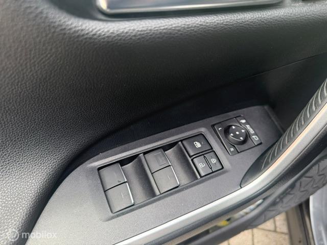 Vehicle Image 28