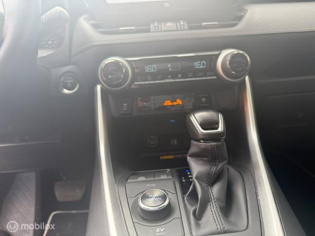 Vehicle Image 42