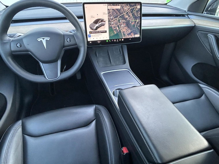Vehicle Image 21