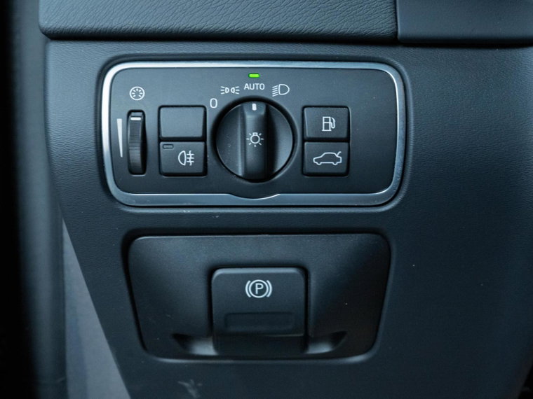 Vehicle Image 40