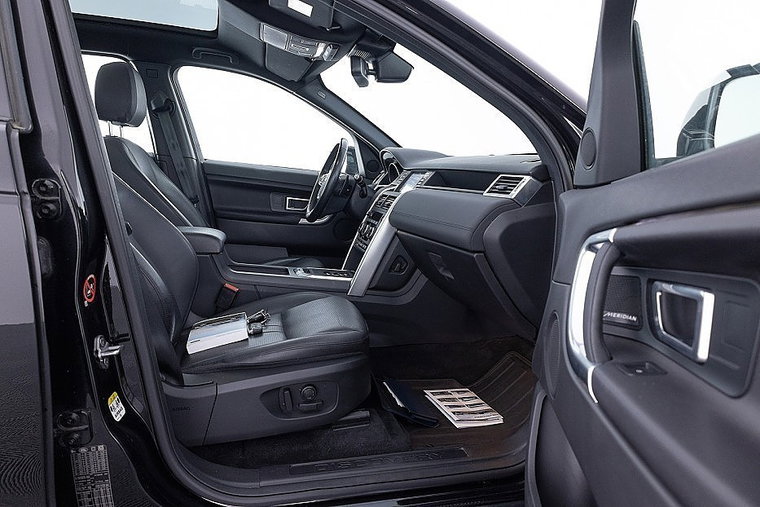 Vehicle Image 16