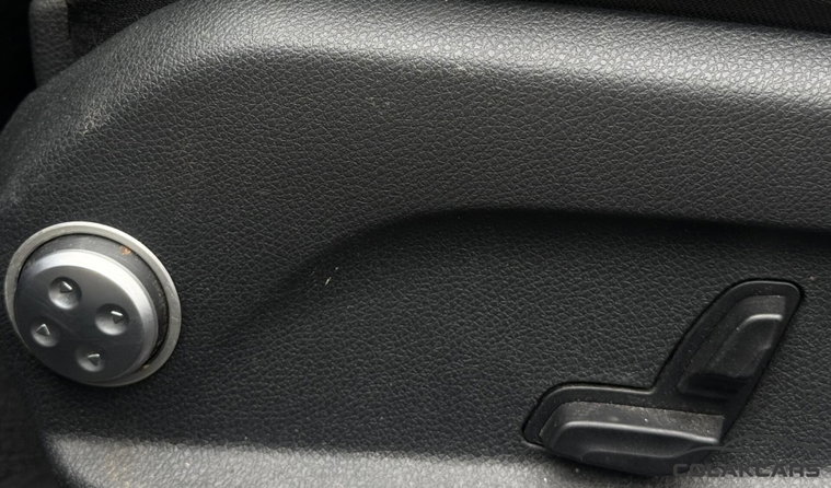 Vehicle Image 27