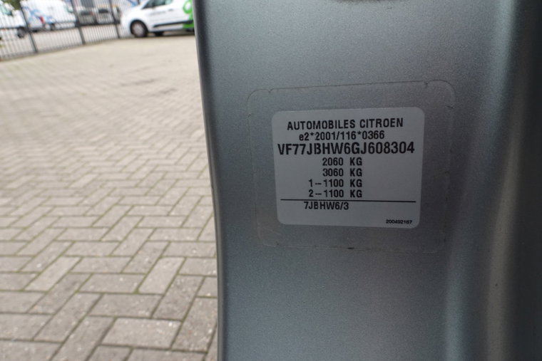 Vehicle Image 23