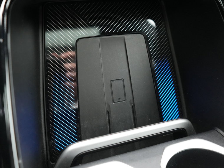 Vehicle Image 37