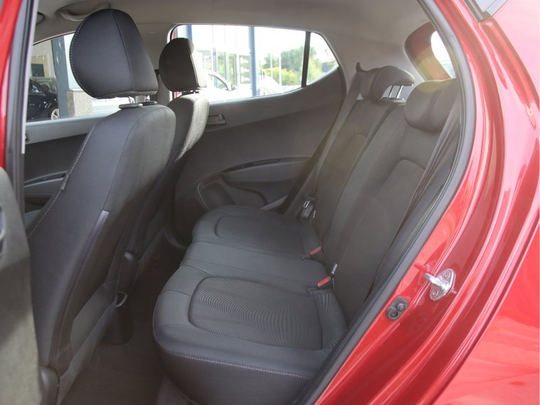 Vehicle Image 12