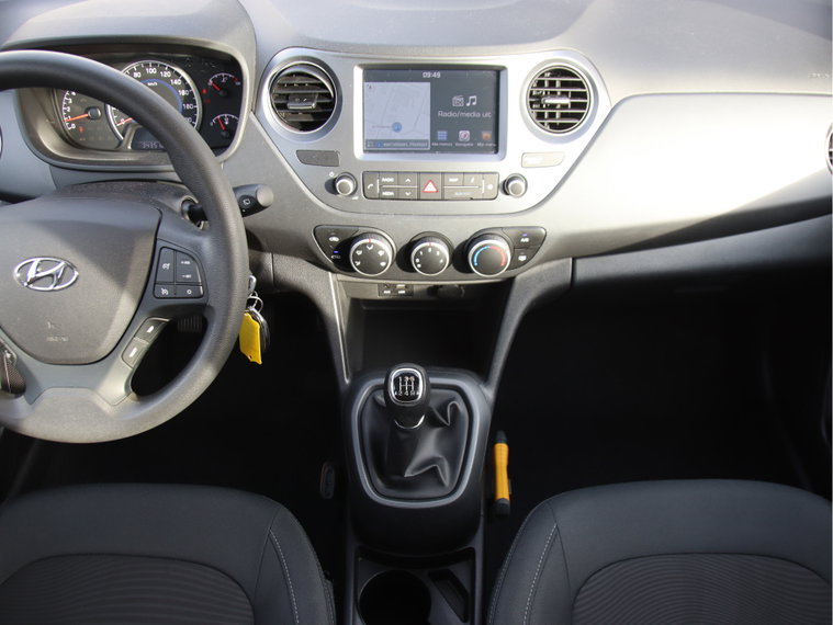 Vehicle Image 23