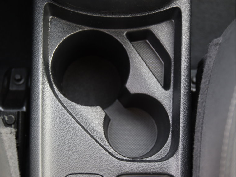 Vehicle Image 32