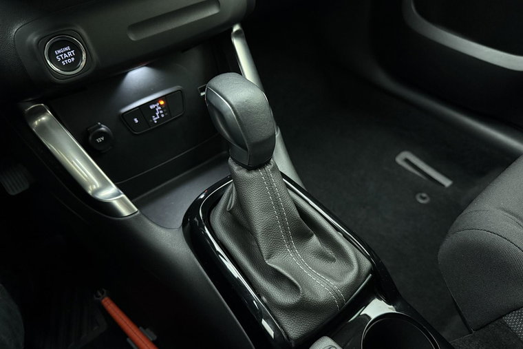 Vehicle Image 24