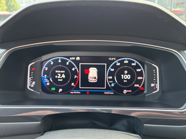 Vehicle Image 17