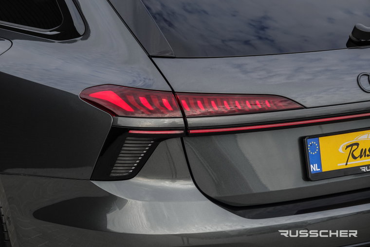 Vehicle Image 52