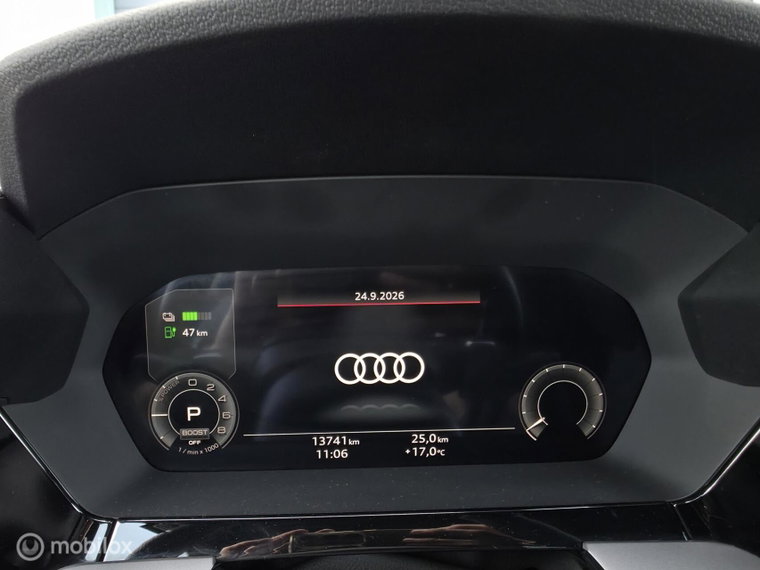 Vehicle Image 22