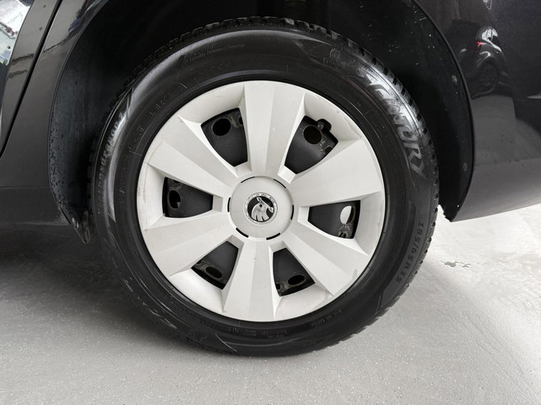 Vehicle Image 17