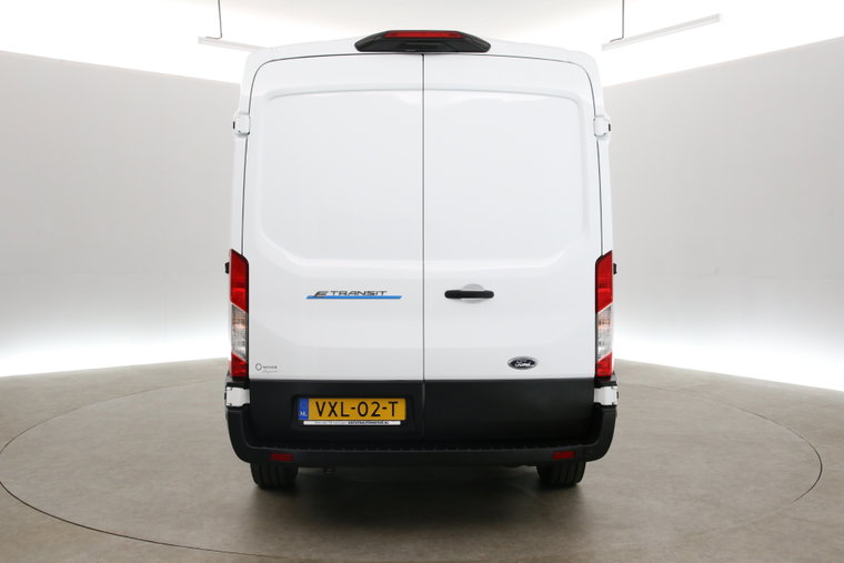 Vehicle Image 28