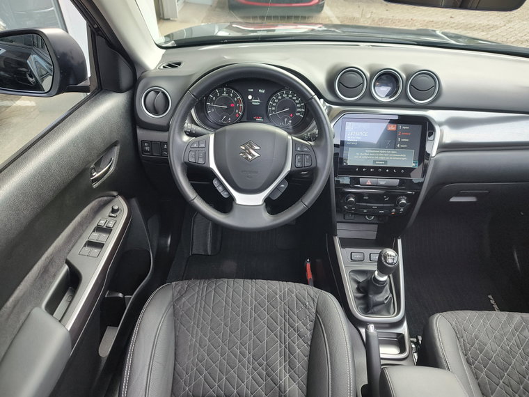 Vehicle Image 13