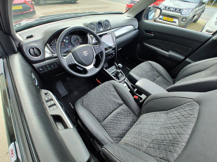 Vehicle Image 14
