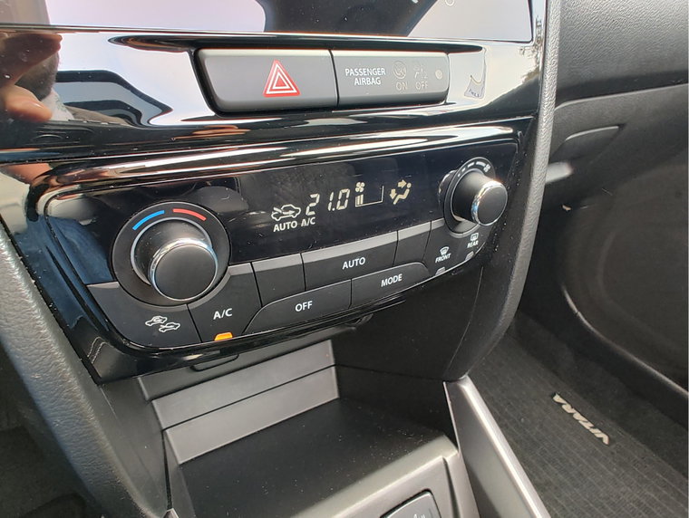 Vehicle Image 17