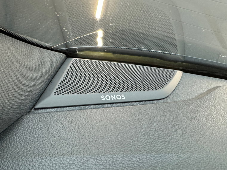 Vehicle Image 23