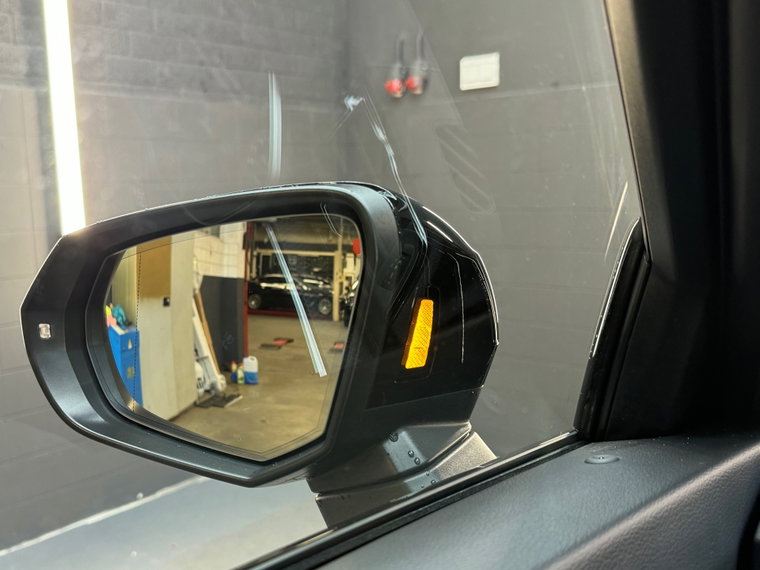 Vehicle Image 25