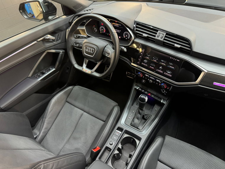 Vehicle Image 40