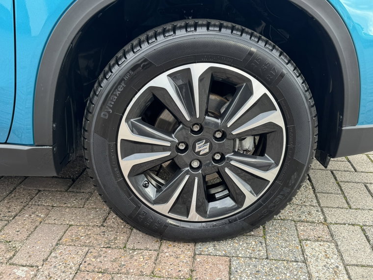Vehicle Image 16